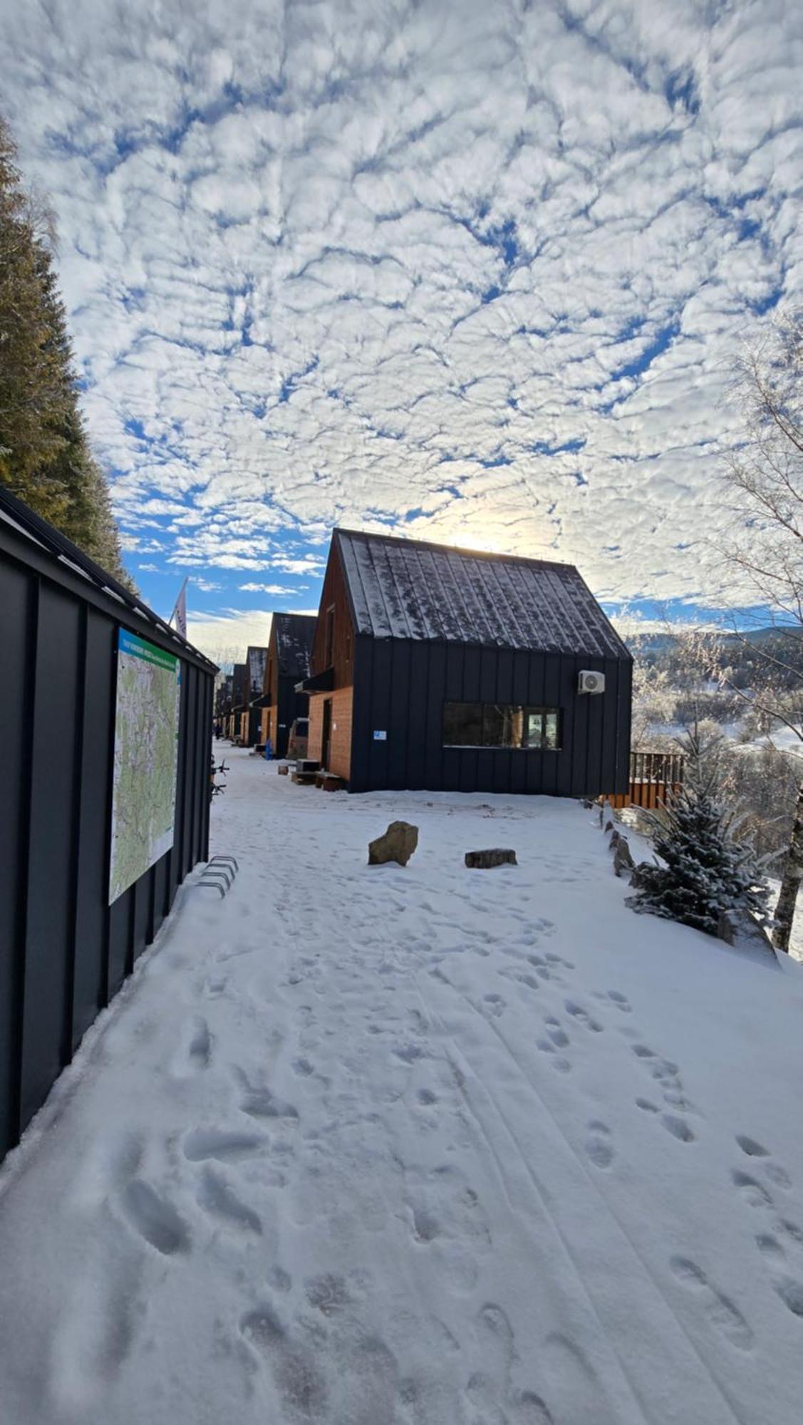 Osada Za Gorami Za Lasami - Domki Z Widokiem Na Snieznik Stronie Śląskie Habitación foto